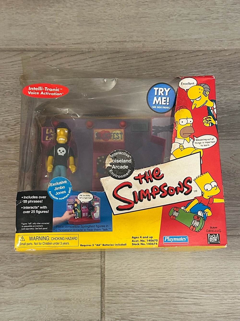VTG Playmates The Simpsons “Noiseland Arcade” Interactive Environment Set